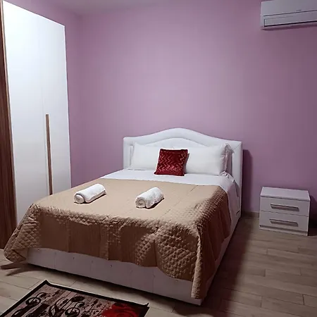 Apartment Locazione Turistica 2 *